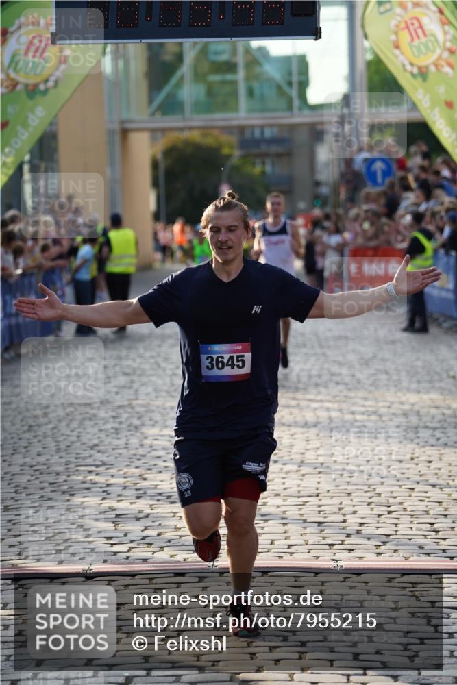 13.06.2025 - Holstenköstenlauf Felixshl http://msf.ph/oto/7955215 13.06.2025 19:45:48 Laufen 2989, 3227, 3280, 3645, 3771 meine-sportfotos.de