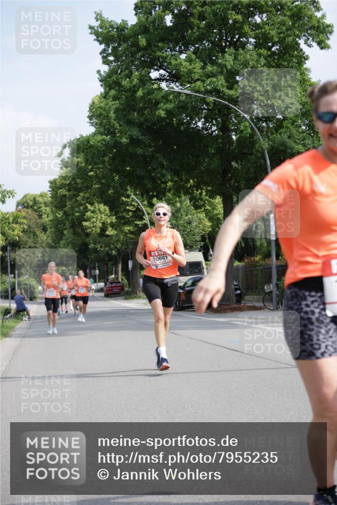 15.06.2025 - REWE Women's Run Jannik Wohlers http://msf.ph/oto/7955235 15.06.2025 08:50:47 Laufen 10601 meine-sportfotos.de