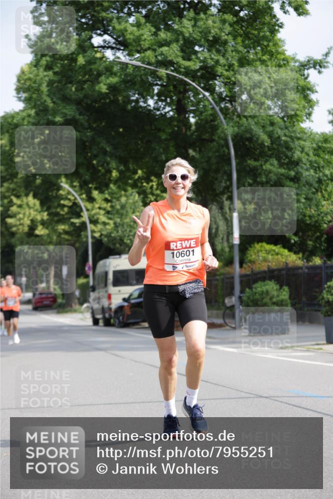 15.06.2025 - REWE Women's Run Jannik Wohlers http://msf.ph/oto/7955251 15.06.2025 08:50:48 Laufen 10601 meine-sportfotos.de