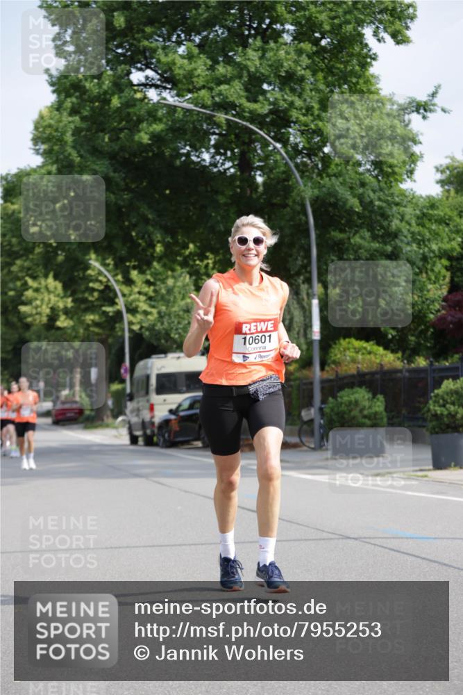 15.06.2025 - REWE Women's Run Jannik Wohlers http://msf.ph/oto/7955253 15.06.2025 08:50:48 Laufen 10601 meine-sportfotos.de