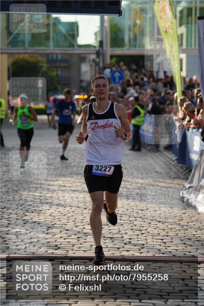 13.06.2025 - Holstenköstenlauf Felixshl http://msf.ph/oto/7955258 13.06.2025 19:45:52 Laufen 2989, 3227, 3280, 3645, 3771 meine-sportfotos.de