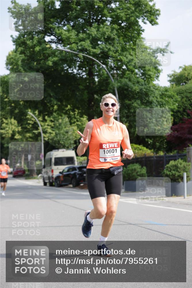 15.06.2025 - REWE Women's Run Jannik Wohlers http://msf.ph/oto/7955261 15.06.2025 08:50:49 Laufen 10601 meine-sportfotos.de