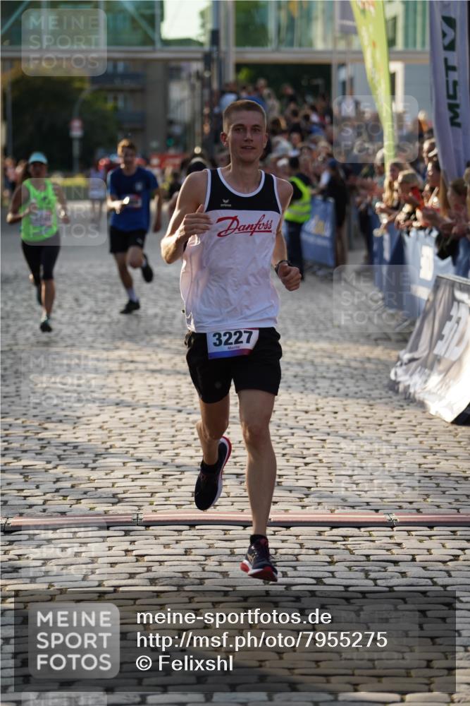 13.06.2025 - Holstenköstenlauf Felixshl http://msf.ph/oto/7955275 13.06.2025 19:45:52 Laufen 2989, 3227, 3280, 3645, 3771 meine-sportfotos.de