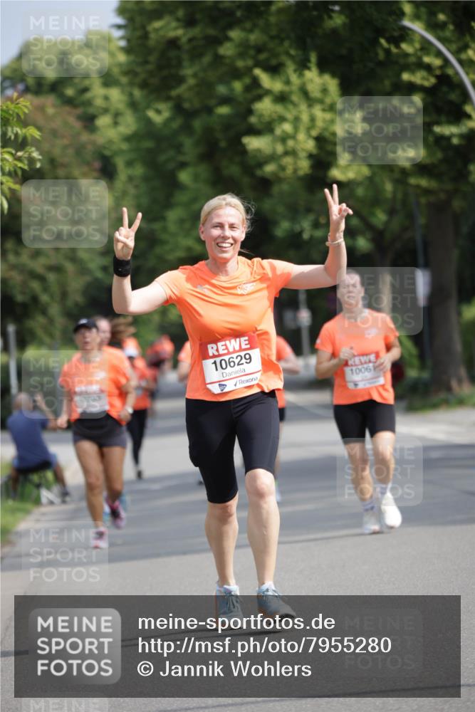 15.06.2025 - REWE Women's Run Jannik Wohlers http://msf.ph/oto/7955280 15.06.2025 08:50:50 Laufen 10629, 1006 meine-sportfotos.de