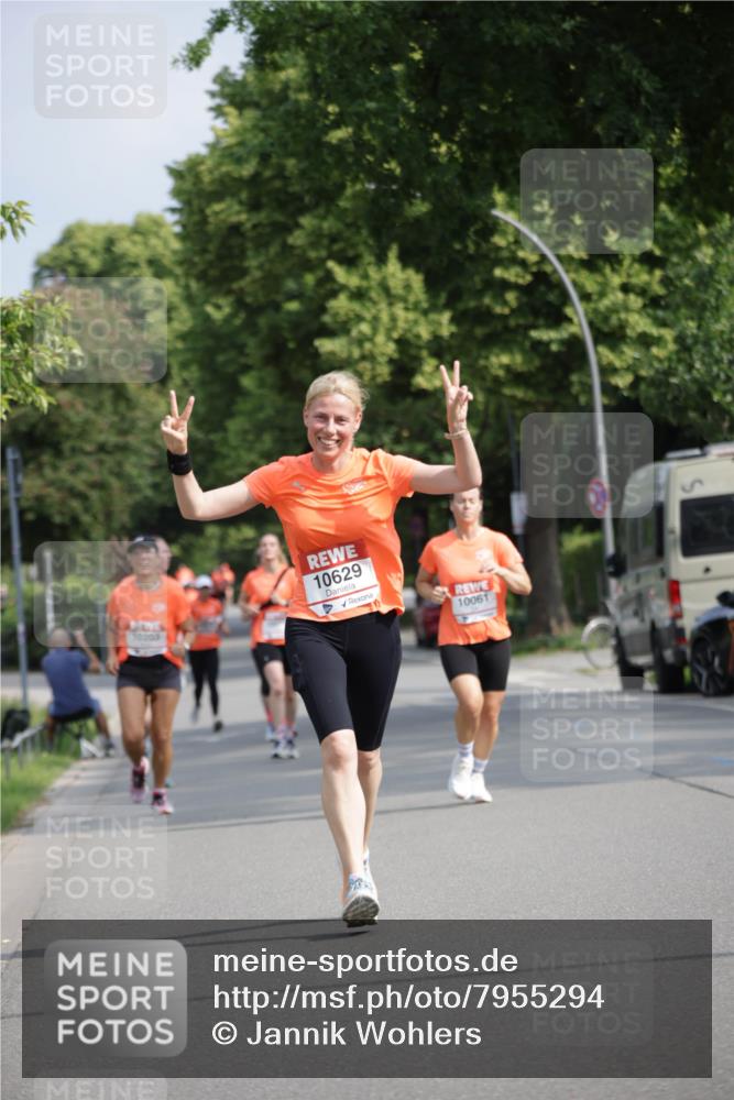 15.06.2025 - REWE Women's Run Jannik Wohlers http://msf.ph/oto/7955294 15.06.2025 08:50:51 Laufen 10209, 10629, 10061 meine-sportfotos.de
