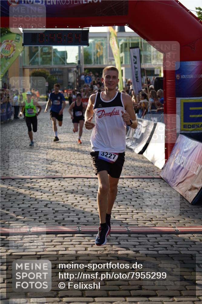 13.06.2025 - Holstenköstenlauf Felixshl http://msf.ph/oto/7955299 13.06.2025 19:45:54 Laufen 2989, 3227, 3280, 3771 meine-sportfotos.de