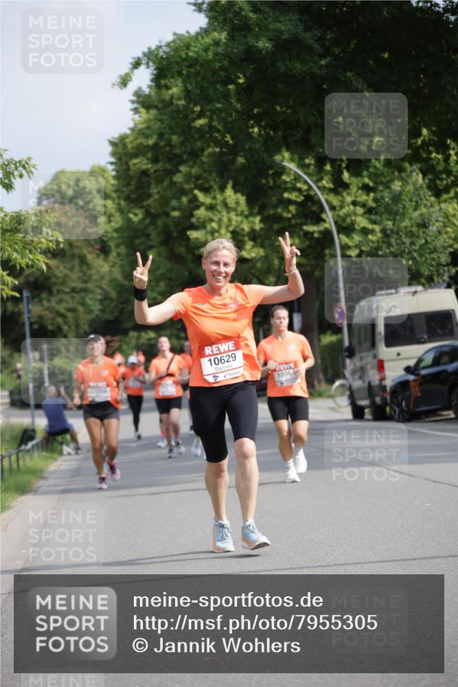 15.06.2025 - REWE Women's Run Jannik Wohlers http://msf.ph/oto/7955305 15.06.2025 08:50:51 Laufen 10203, 10629, 1006 meine-sportfotos.de