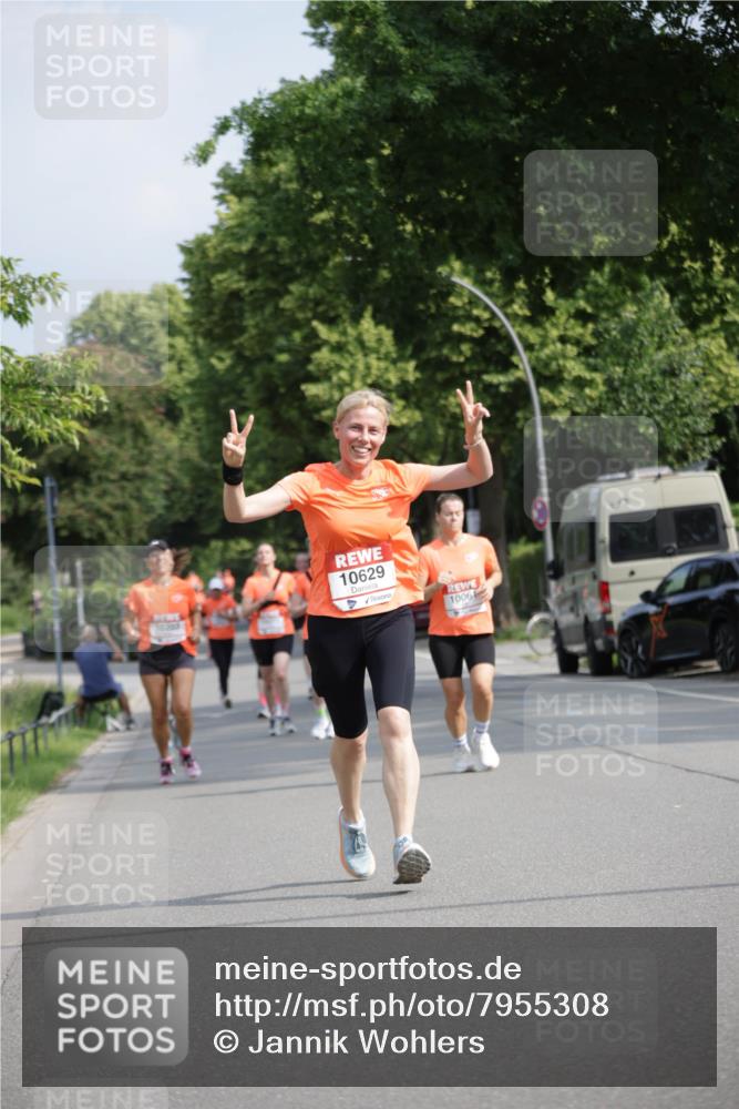 15.06.2025 - REWE Women's Run Jannik Wohlers http://msf.ph/oto/7955308 15.06.2025 08:50:51 Laufen 10200, 10629, 1006 meine-sportfotos.de