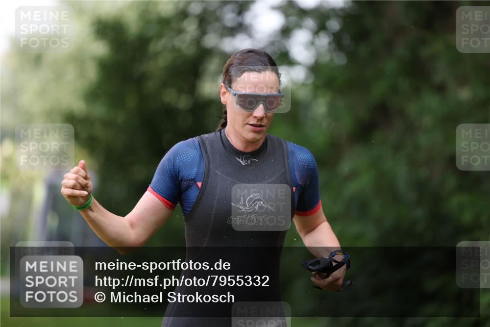 15.06.2025 - 7 Türme Triathlon Michael Strokosch http://msf.ph/oto/7955332 15.06.2025 12:31:10 Schwimmen 383, 670 meine-sportfotos.de