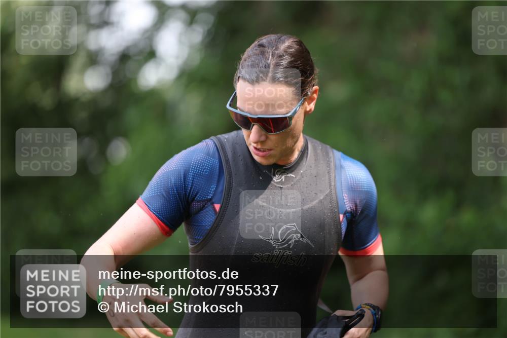 15.06.2025 - 7 Türme Triathlon Michael Strokosch http://msf.ph/oto/7955337 15.06.2025 12:31:11 Schwimmen 383, 670 meine-sportfotos.de