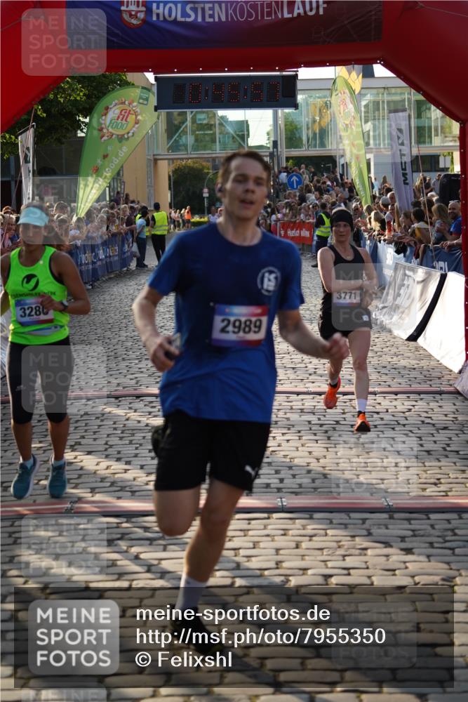 13.06.2025 - Holstenköstenlauf Felixshl http://msf.ph/oto/7955350 13.06.2025 19:45:56 Laufen 2989, 3227, 3280, 3771 meine-sportfotos.de