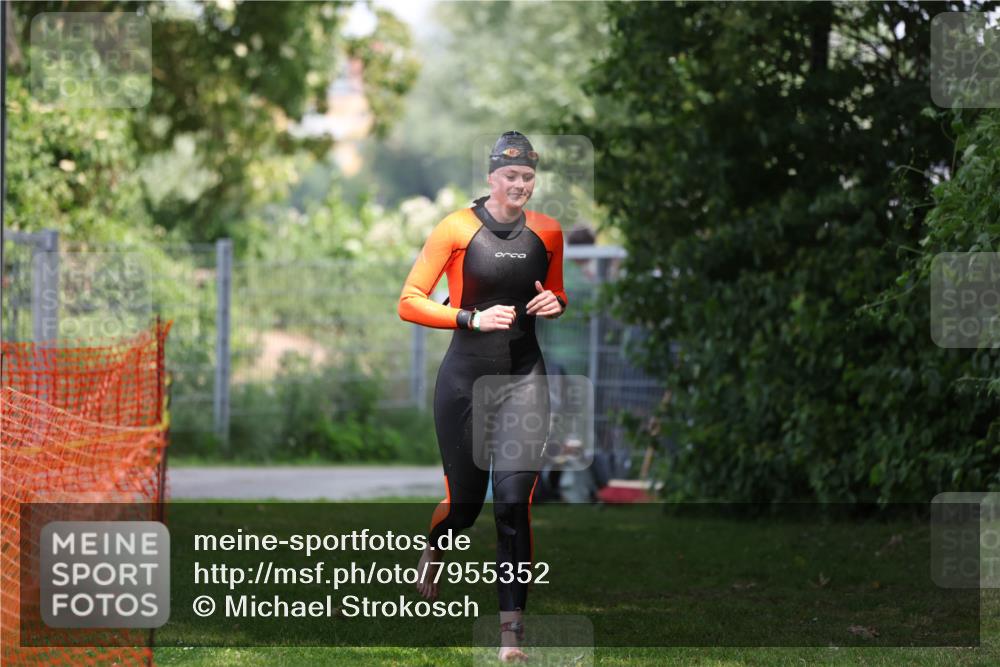 15.06.2025 - 7 Türme Triathlon Michael Strokosch http://msf.ph/oto/7955352 15.06.2025 12:32:49 Schwimmen 447, 472, 486, 660 meine-sportfotos.de