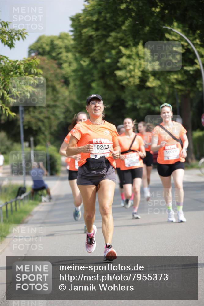 15.06.2025 - REWE Women's Run Jannik Wohlers http://msf.ph/oto/7955373 15.06.2025 08:50:54 Laufen 10203, 10070 meine-sportfotos.de