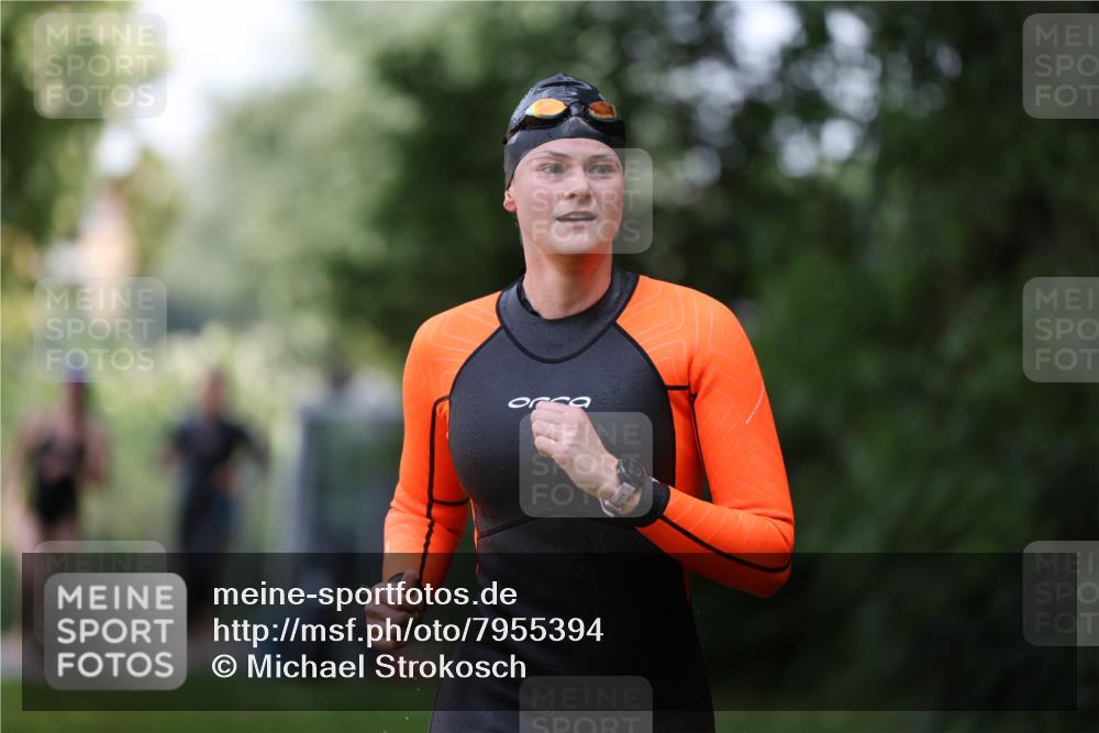 15.06.2025 - 7 Türme Triathlon Michael Strokosch http://msf.ph/oto/7955394 15.06.2025 12:32:52 Schwimmen 447, 472, 486, 529, 660 meine-sportfotos.de