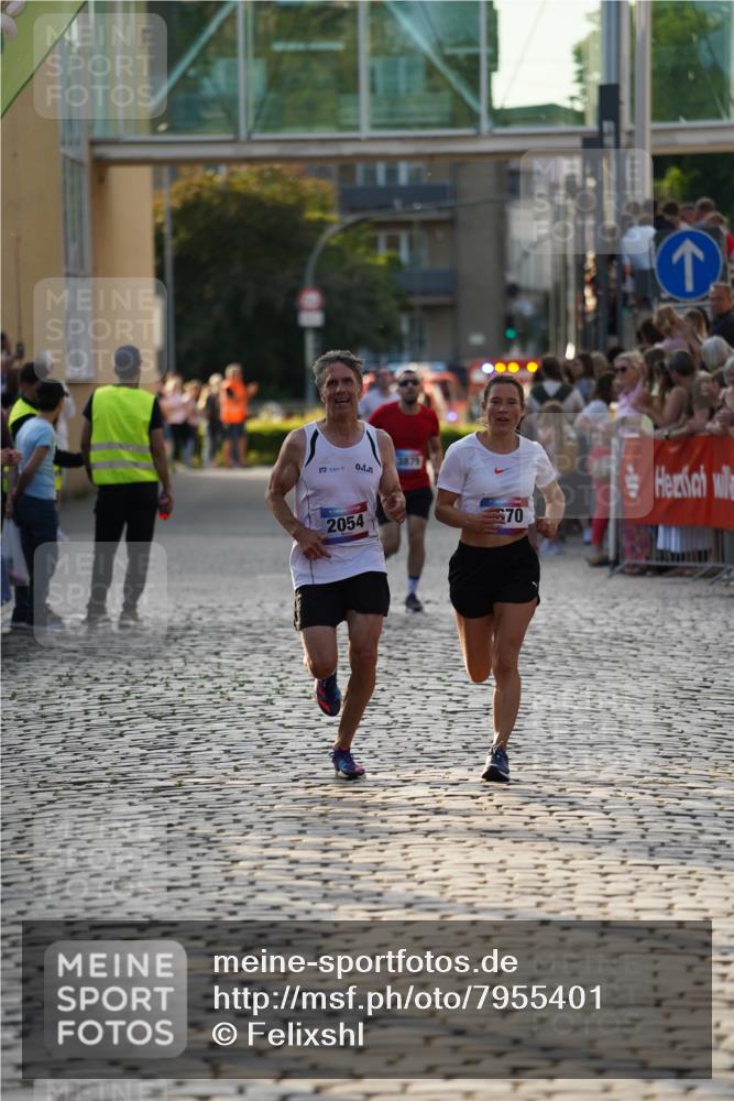 13.06.2025 - Holstenköstenlauf Felixshl http://msf.ph/oto/7955401 13.06.2025 19:46:03 Laufen 2054, 3670, 3879 meine-sportfotos.de