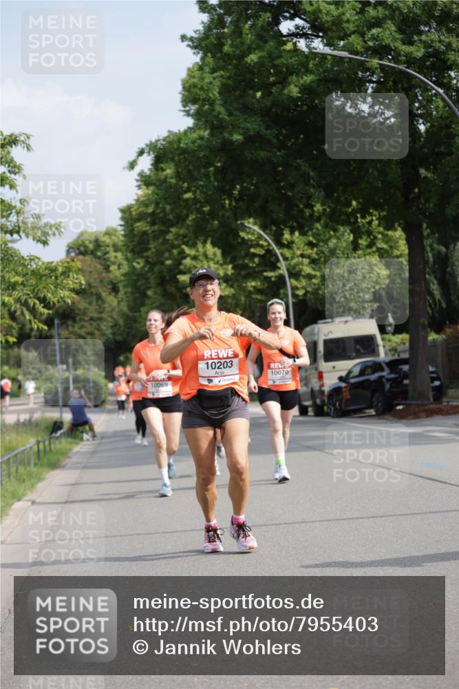 15.06.2025 - REWE Women's Run Jannik Wohlers http://msf.ph/oto/7955403 15.06.2025 08:50:55 Laufen 10069, 10203, 10070 meine-sportfotos.de