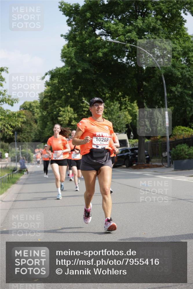 15.06.2025 - REWE Women's Run Jannik Wohlers http://msf.ph/oto/7955416 15.06.2025 08:50:56 Laufen 10203 meine-sportfotos.de