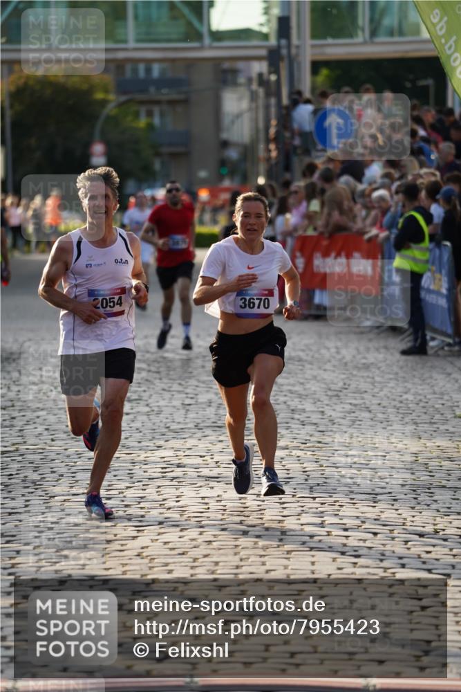 13.06.2025 - Holstenköstenlauf Felixshl http://msf.ph/oto/7955423 13.06.2025 19:46:04 Laufen 2054, 3670, 3879 meine-sportfotos.de