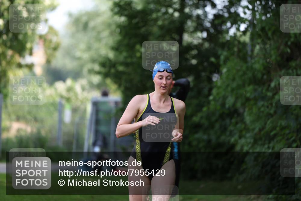 15.06.2025 - 7 Türme Triathlon Michael Strokosch http://msf.ph/oto/7955429 15.06.2025 12:32:56 Schwimmen 401, 428, 447, 472, 486, 529, 650, 660 meine-sportfotos.de