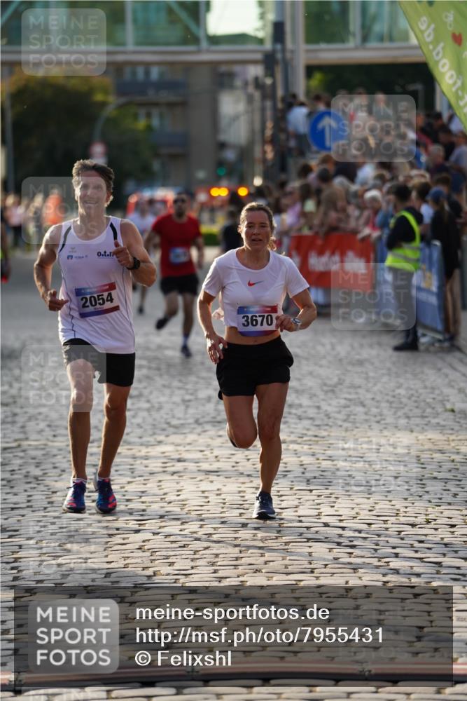 13.06.2025 - Holstenköstenlauf Felixshl http://msf.ph/oto/7955431 13.06.2025 19:46:04 Laufen 2054, 3670, 3879 meine-sportfotos.de