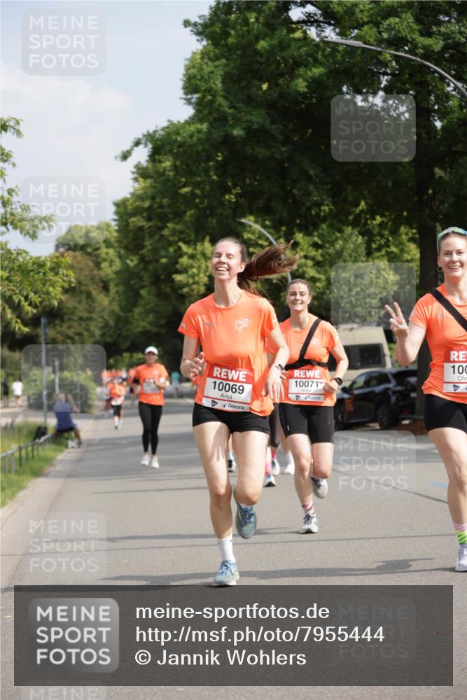 15.06.2025 - REWE Women's Run Jannik Wohlers http://msf.ph/oto/7955444 15.06.2025 08:50:58 Laufen 10069, 10071, 100, 4 meine-sportfotos.de