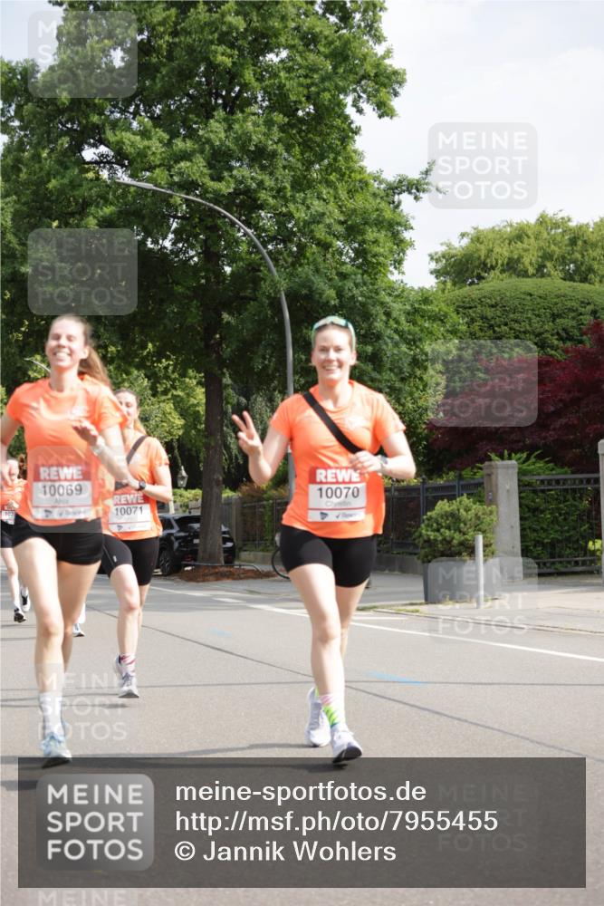 15.06.2025 - REWE Women's Run Jannik Wohlers http://msf.ph/oto/7955455 15.06.2025 08:50:58 Laufen 10069, 10071, 10070 meine-sportfotos.de