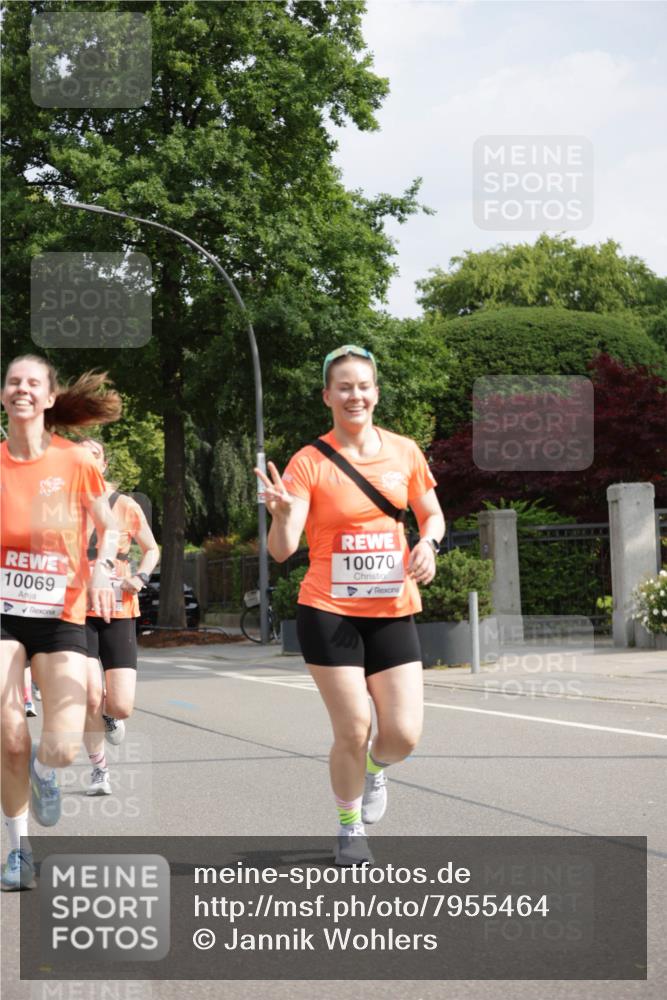 15.06.2025 - REWE Women's Run Jannik Wohlers http://msf.ph/oto/7955464 15.06.2025 08:50:58 Laufen 10069, 10070 meine-sportfotos.de