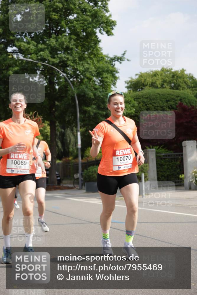 15.06.2025 - REWE Women's Run Jannik Wohlers http://msf.ph/oto/7955469 15.06.2025 08:50:59 Laufen 10069, 10070 meine-sportfotos.de