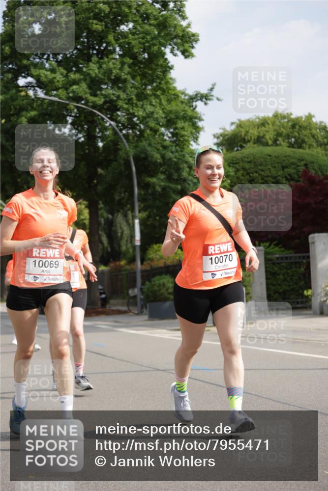 15.06.2025 - REWE Women's Run Jannik Wohlers http://msf.ph/oto/7955471 15.06.2025 08:50:59 Laufen 10069, 10070 meine-sportfotos.de
