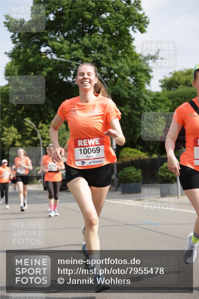 15.06.2025 - REWE Women's Run Jannik Wohlers http://msf.ph/oto/7955478 15.06.2025 08:50:59 Laufen 10069 meine-sportfotos.de