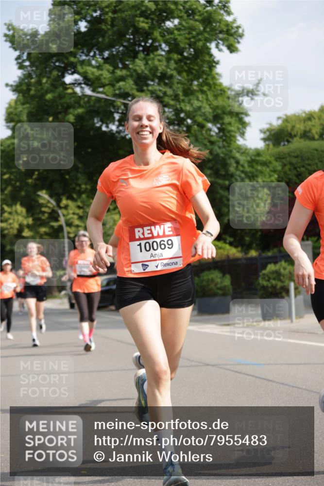 15.06.2025 - REWE Women's Run Jannik Wohlers http://msf.ph/oto/7955483 15.06.2025 08:50:59 Laufen 10069 meine-sportfotos.de