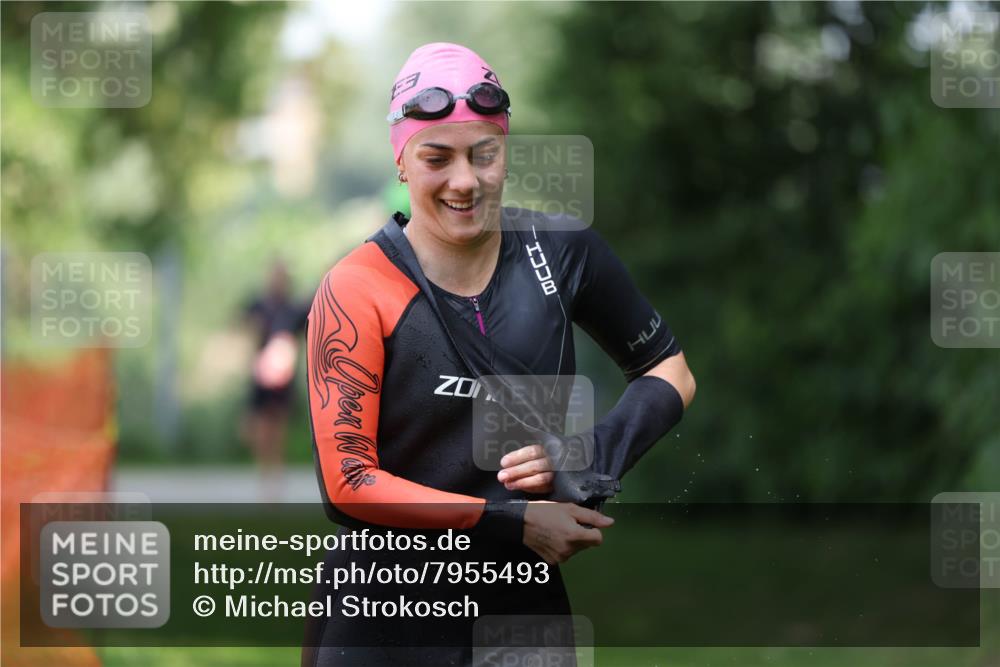 15.06.2025 - 7 Türme Triathlon Michael Strokosch http://msf.ph/oto/7955493 15.06.2025 12:33:06 Schwimmen 381, 382, 401, 428, 447, 472, 486, 529, 650 meine-sportfotos.de
