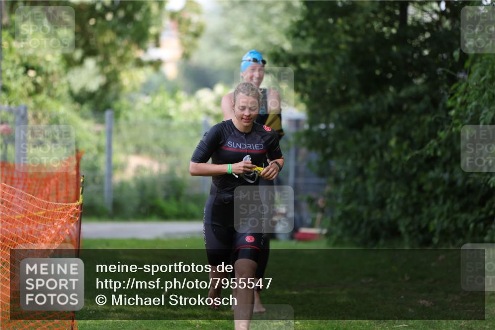 15.06.2025 - 7 Türme Triathlon Michael Strokosch http://msf.ph/oto/7955547 15.06.2025 12:33:12 Schwimmen 381, 382, 401, 428, 486, 529, 601, 650 meine-sportfotos.de