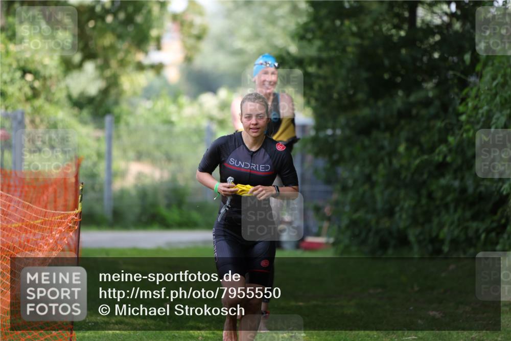 15.06.2025 - 7 Türme Triathlon Michael Strokosch http://msf.ph/oto/7955550 15.06.2025 12:33:12 Schwimmen 381, 382, 401, 428, 486, 529, 601, 650 meine-sportfotos.de