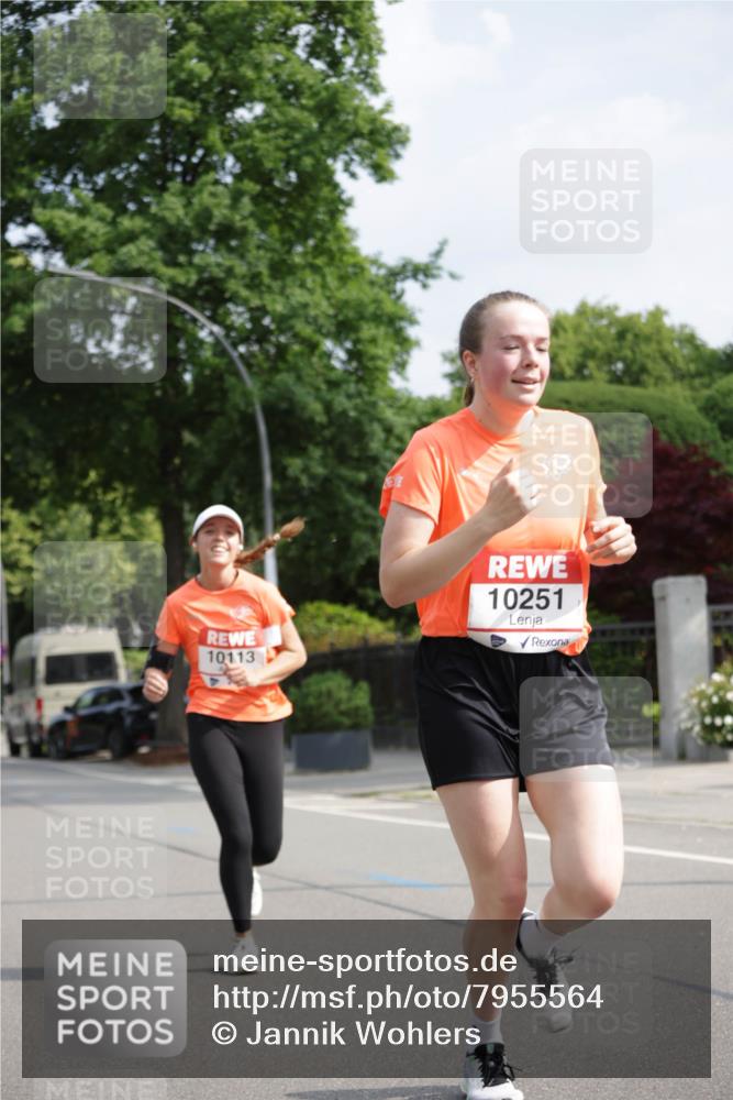 15.06.2025 - REWE Women's Run Jannik Wohlers http://msf.ph/oto/7955564 15.06.2025 08:51:03 Laufen 10113, 10251, 27 meine-sportfotos.de