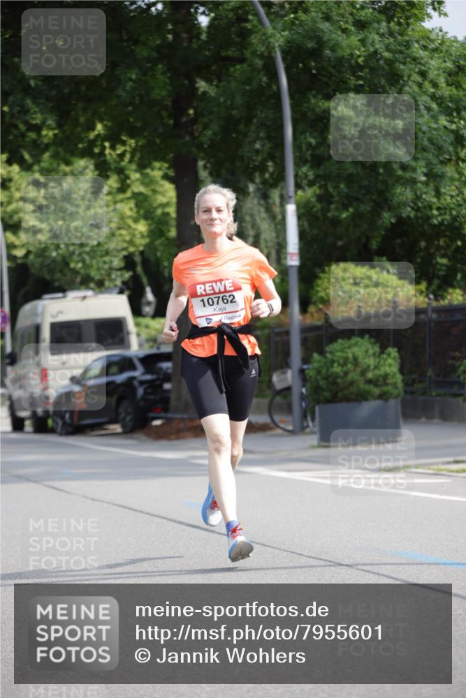15.06.2025 - REWE Women's Run Jannik Wohlers http://msf.ph/oto/7955601 15.06.2025 08:51:07 Laufen 10762 meine-sportfotos.de