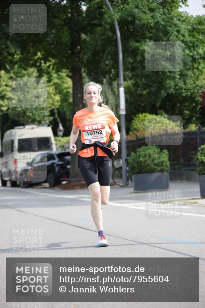 15.06.2025 - REWE Women's Run Jannik Wohlers http://msf.ph/oto/7955604 15.06.2025 08:51:07 Laufen 10762 meine-sportfotos.de