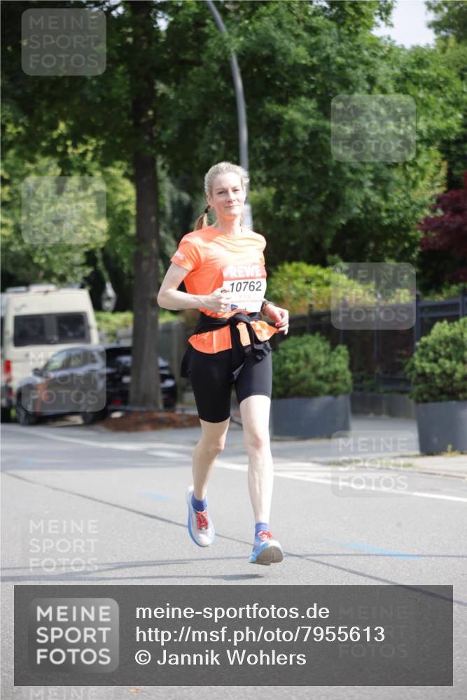 15.06.2025 - REWE Women's Run Jannik Wohlers http://msf.ph/oto/7955613 15.06.2025 08:51:08 Laufen 10762 meine-sportfotos.de