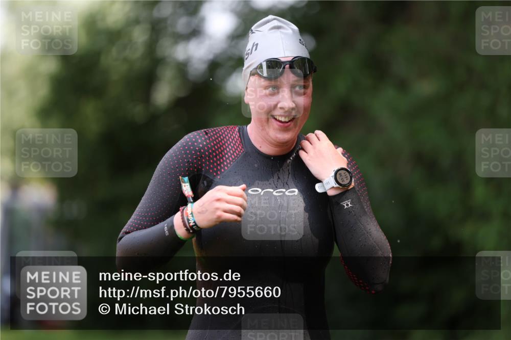 15.06.2025 - 7 Türme Triathlon Michael Strokosch http://msf.ph/oto/7955660 15.06.2025 12:33:28 Schwimmen 381, 382, 391, 415, 433, 601, 667, 675 meine-sportfotos.de