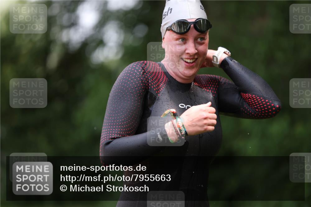 15.06.2025 - 7 Türme Triathlon Michael Strokosch http://msf.ph/oto/7955663 15.06.2025 12:33:28 Schwimmen 381, 382, 391, 415, 433, 601, 667, 675 meine-sportfotos.de