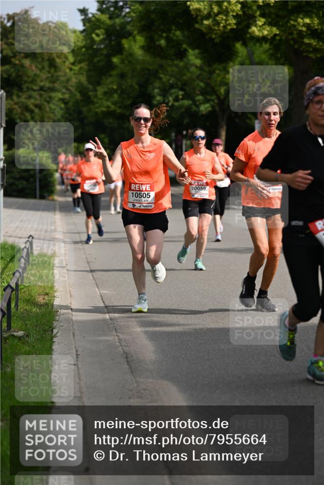 15.06.2025 - REWE Women's Run Dr. Thomas Lammeyer http://msf.ph/oto/7955664 15.06.2025 09:45:51 Laufen 10505, 10059 meine-sportfotos.de