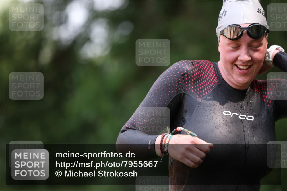 15.06.2025 - 7 Türme Triathlon Michael Strokosch http://msf.ph/oto/7955667 15.06.2025 12:33:28 Schwimmen 381, 382, 391, 415, 433, 601, 667, 675 meine-sportfotos.de