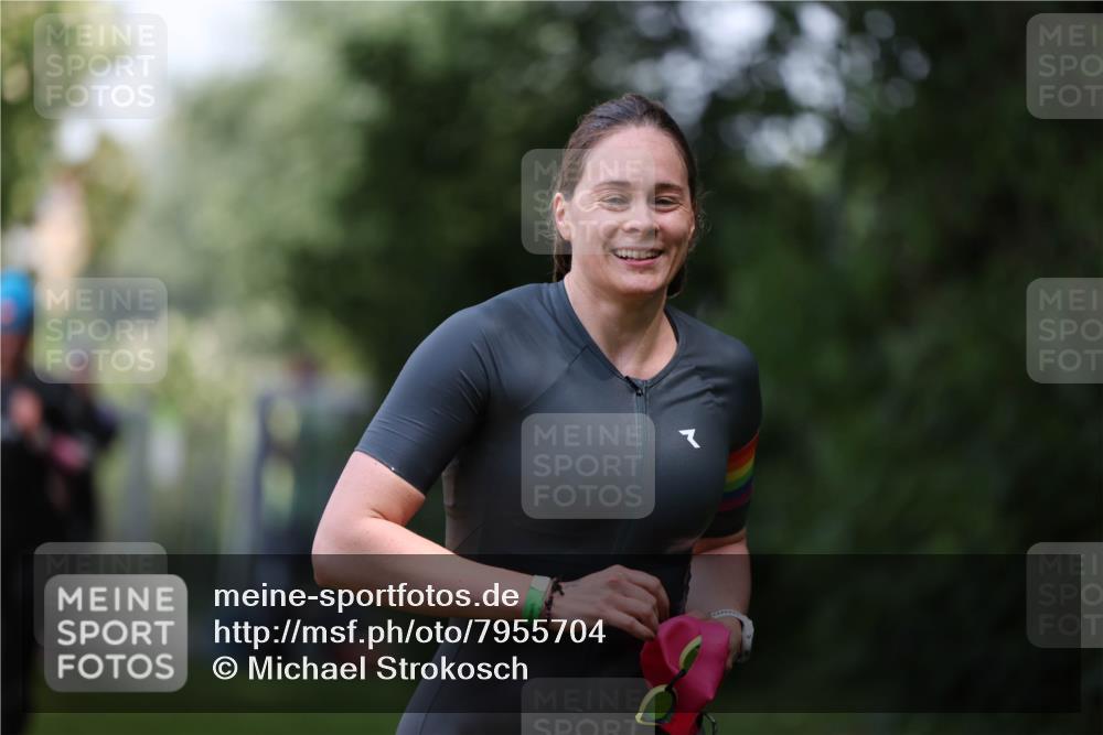 15.06.2025 - 7 Türme Triathlon Michael Strokosch http://msf.ph/oto/7955704 15.06.2025 12:33:39 Schwimmen 391, 415, 433, 667, 675 meine-sportfotos.de