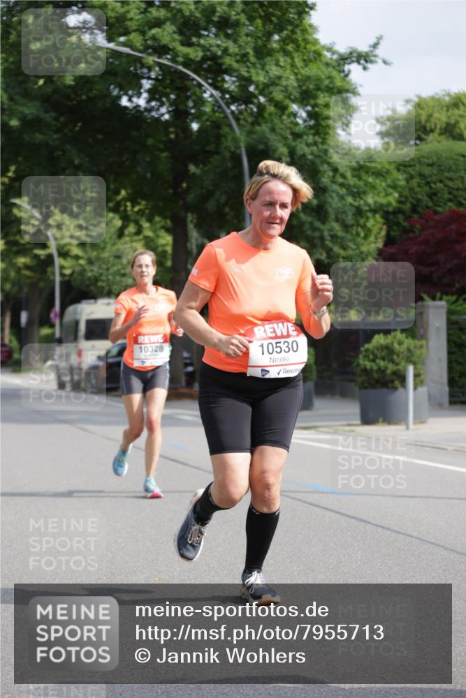 15.06.2025 - REWE Women's Run Jannik Wohlers http://msf.ph/oto/7955713 15.06.2025 08:51:17 Laufen 10328, 10530 meine-sportfotos.de