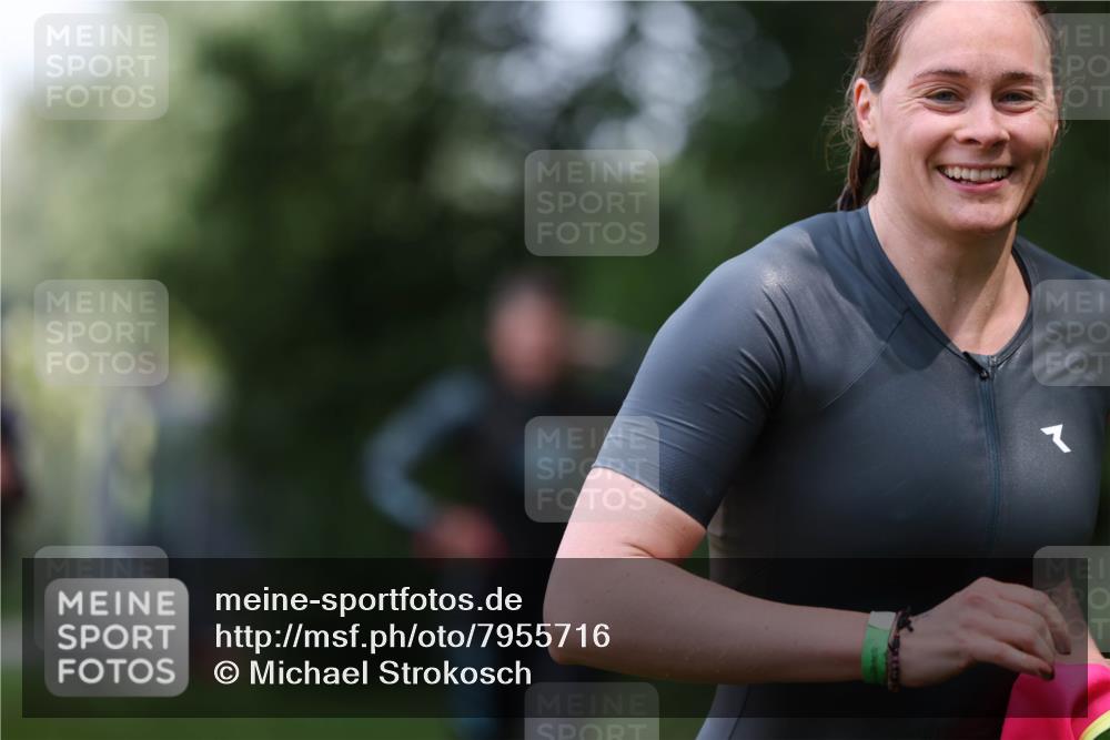 15.06.2025 - 7 Türme Triathlon Michael Strokosch http://msf.ph/oto/7955716 15.06.2025 12:33:39 Schwimmen 391, 415, 433, 667, 675 meine-sportfotos.de