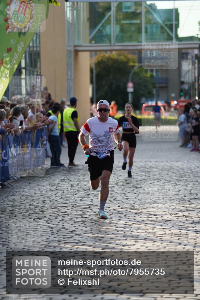 13.06.2025 - Holstenköstenlauf Felixshl http://msf.ph/oto/7955735 13.06.2025 19:46:20 Laufen 3738, 3971 meine-sportfotos.de