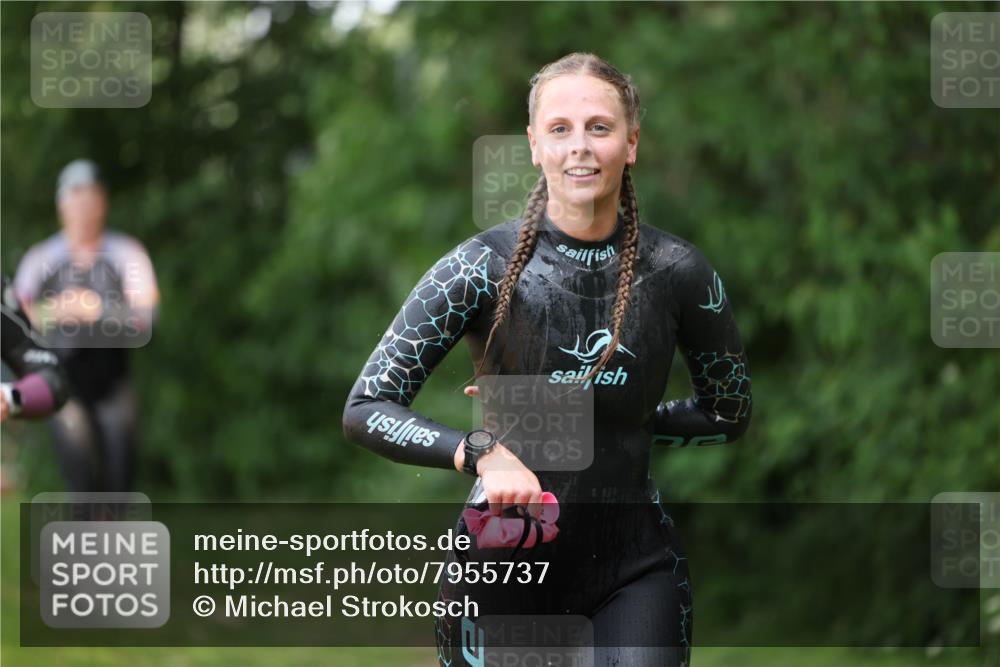 15.06.2025 - 7 Türme Triathlon Michael Strokosch http://msf.ph/oto/7955737 15.06.2025 12:33:41 Schwimmen 391, 415, 433, 603, 667, 675 meine-sportfotos.de