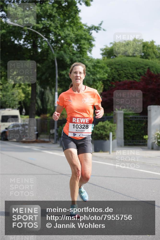 15.06.2025 - REWE Women's Run Jannik Wohlers http://msf.ph/oto/7955756 15.06.2025 08:51:19 Laufen 10328 meine-sportfotos.de