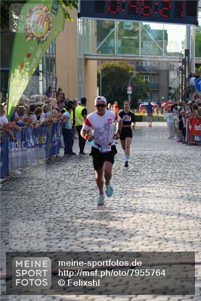 13.06.2025 - Holstenköstenlauf Felixshl http://msf.ph/oto/7955764 13.06.2025 19:46:21 Laufen 3738, 3971 meine-sportfotos.de