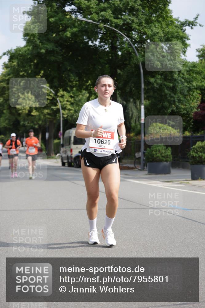 15.06.2025 - REWE Women's Run Jannik Wohlers http://msf.ph/oto/7955801 15.06.2025 08:51:21 Laufen 10620 meine-sportfotos.de
